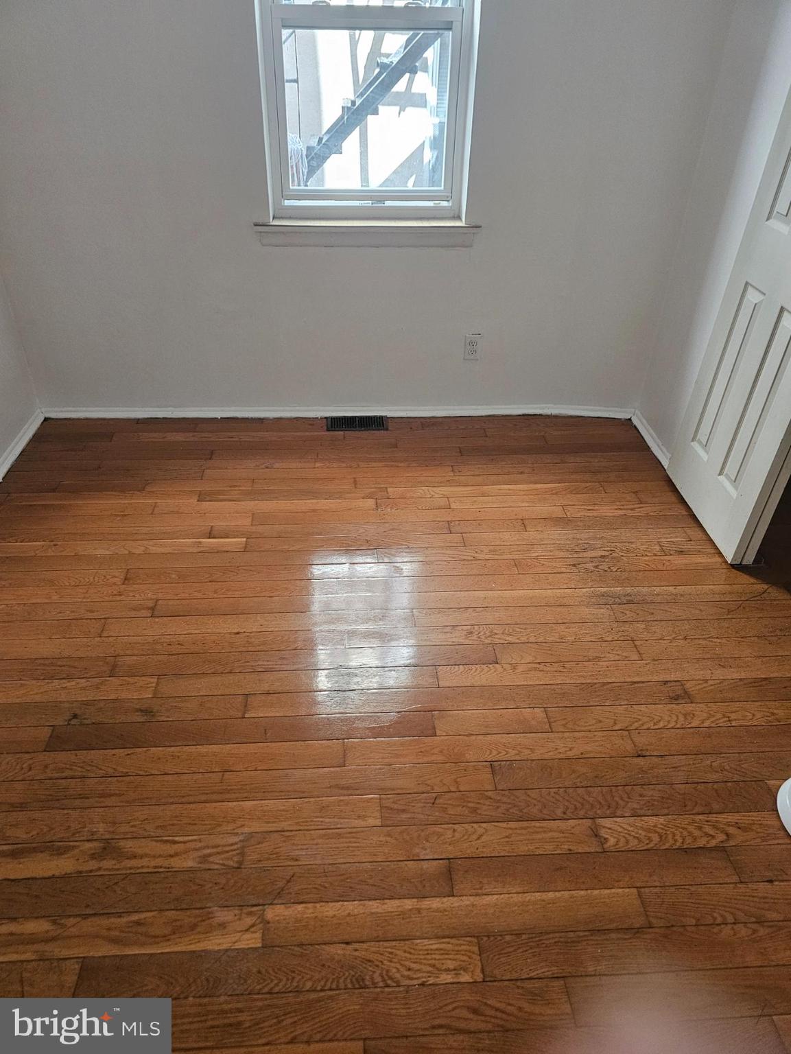 254 S 10TH STREET 1ST FLOOR-REAR