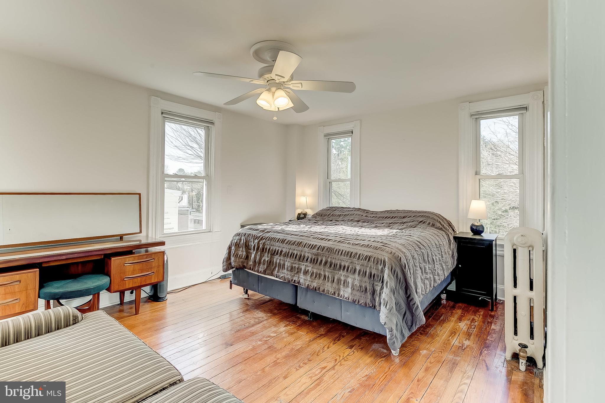 ROLAND PARK - Residential