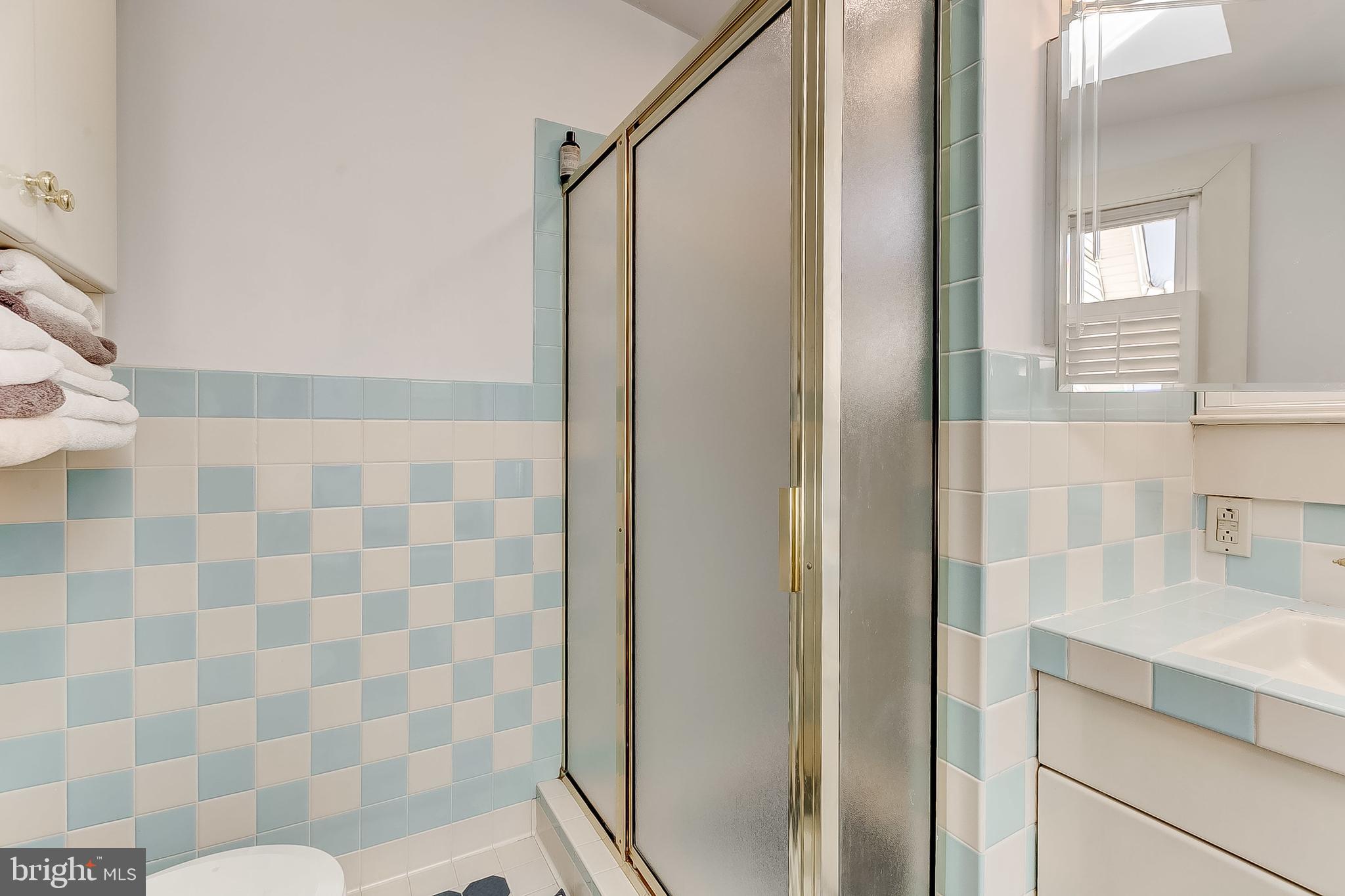 ROLAND PARK - Residential