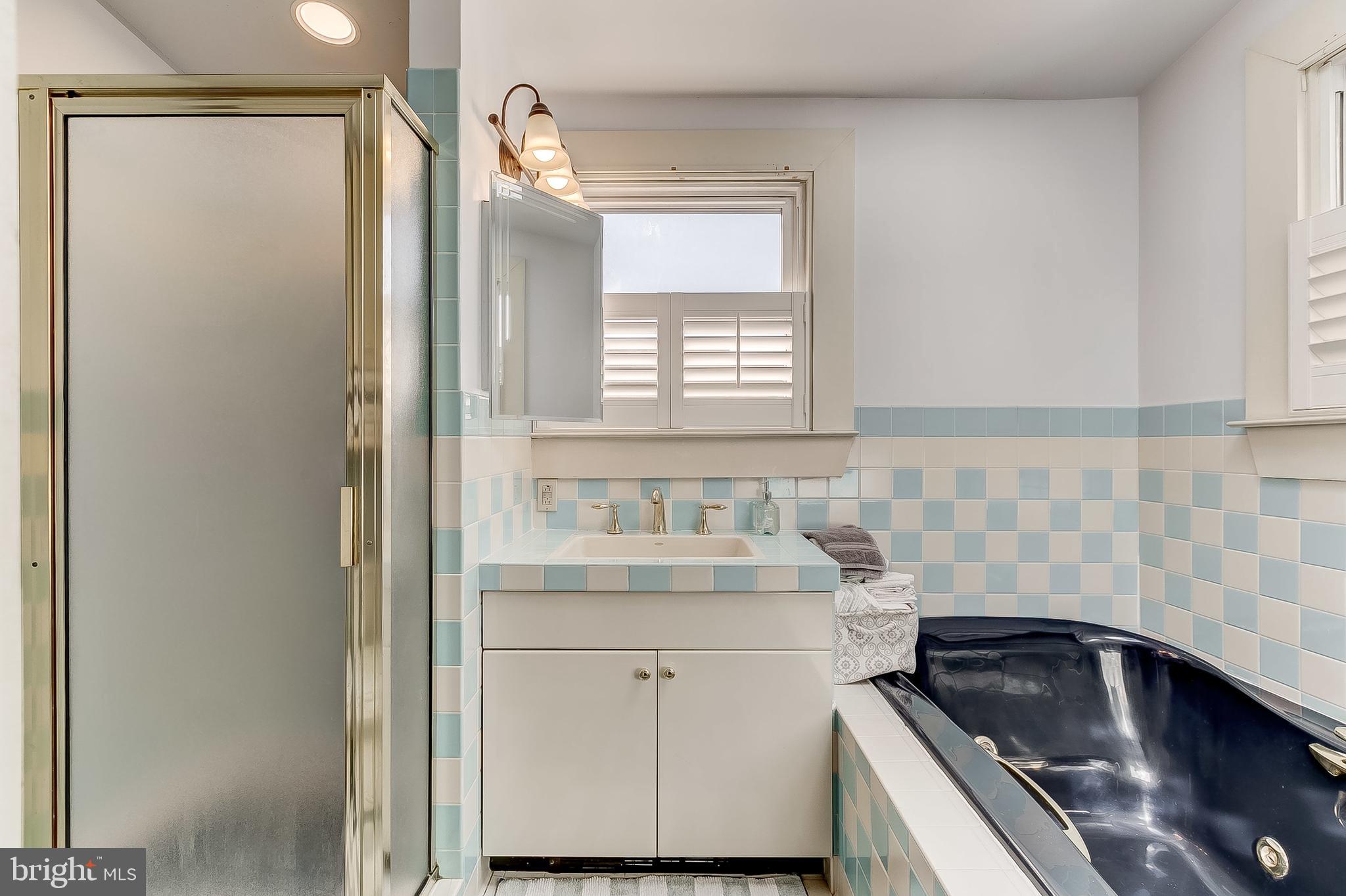 ROLAND PARK - Residential