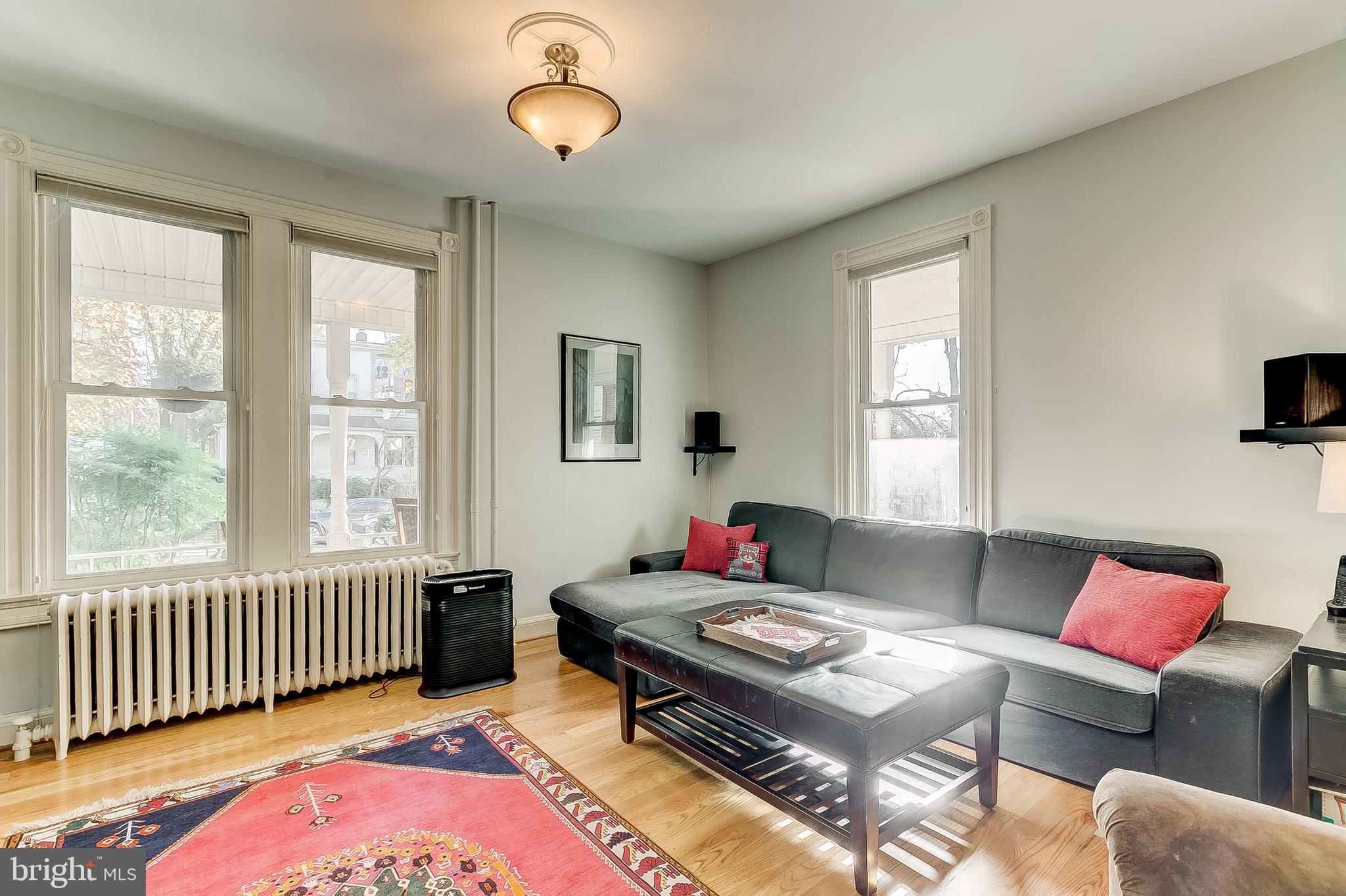 ROLAND PARK - Residential