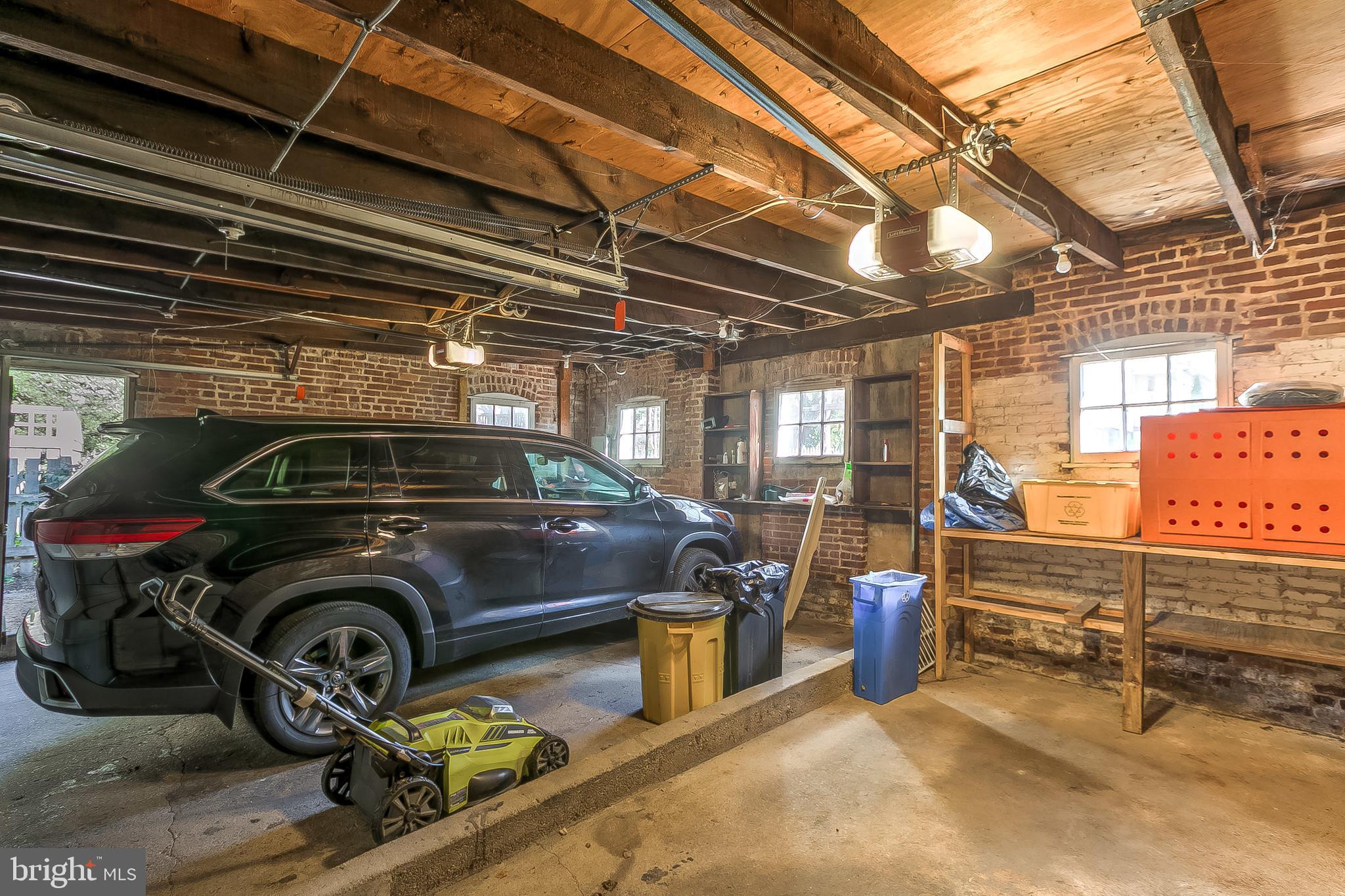 ROLAND PARK - Residential