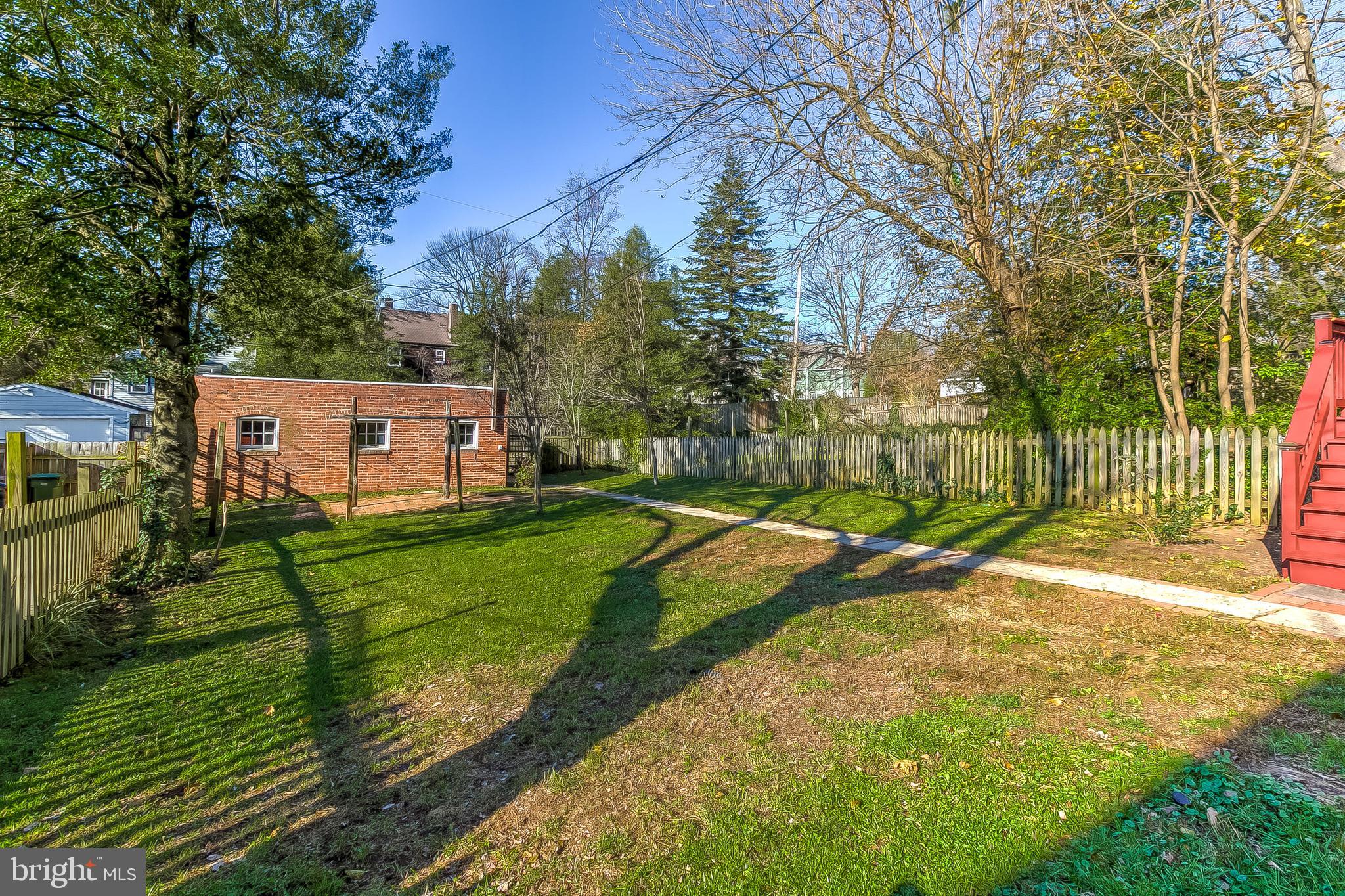 ROLAND PARK - Residential