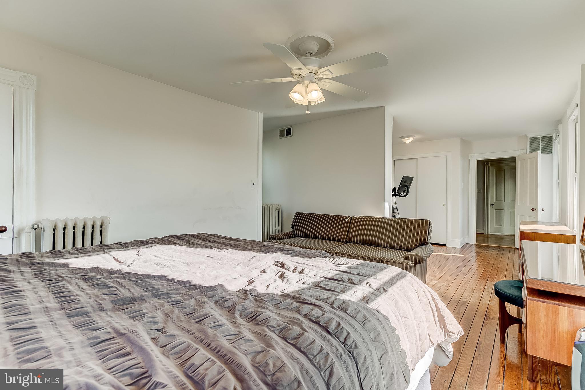 ROLAND PARK - Residential