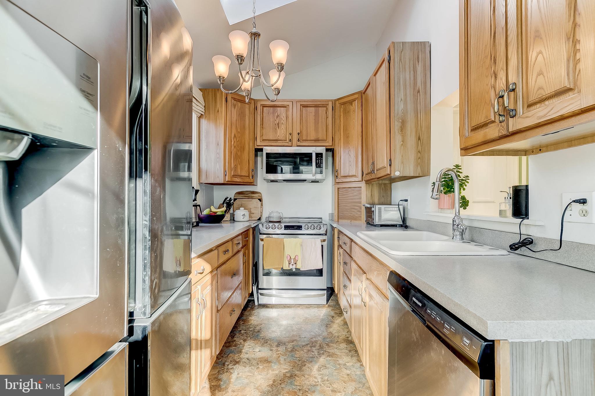 ROLAND PARK - Residential