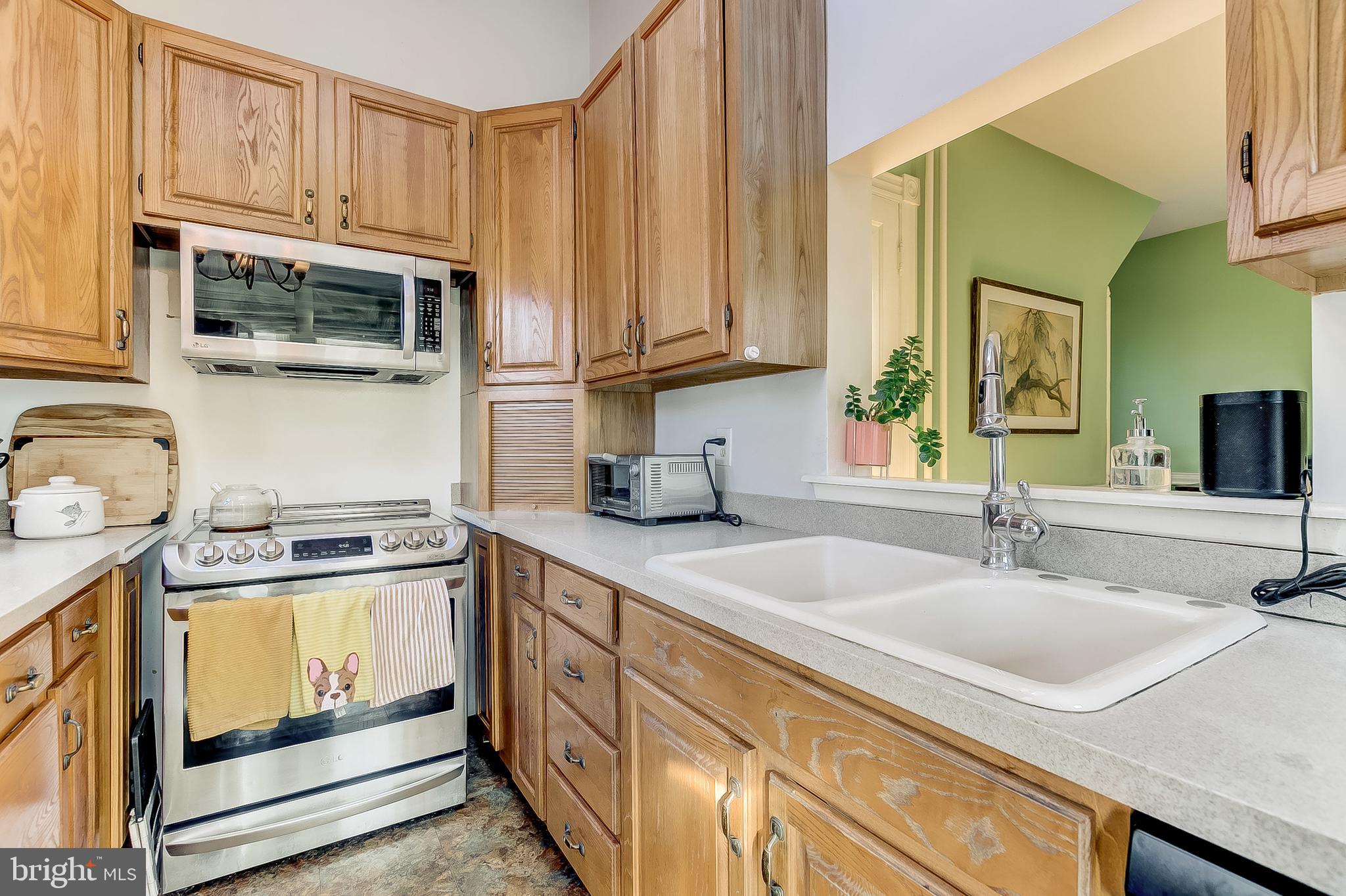 ROLAND PARK - Residential