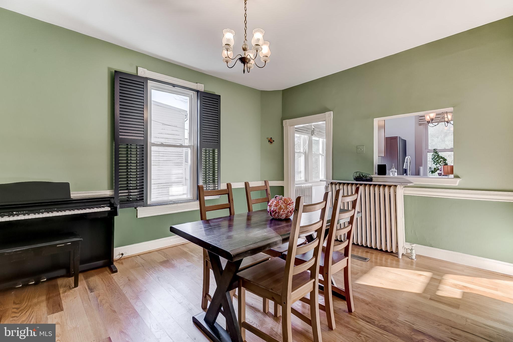 ROLAND PARK - Residential