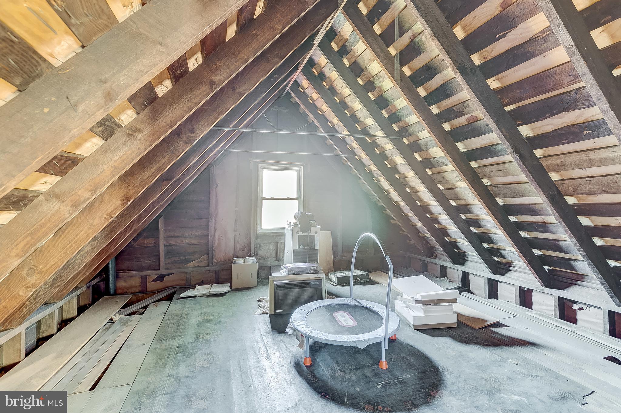 ROLAND PARK - Residential