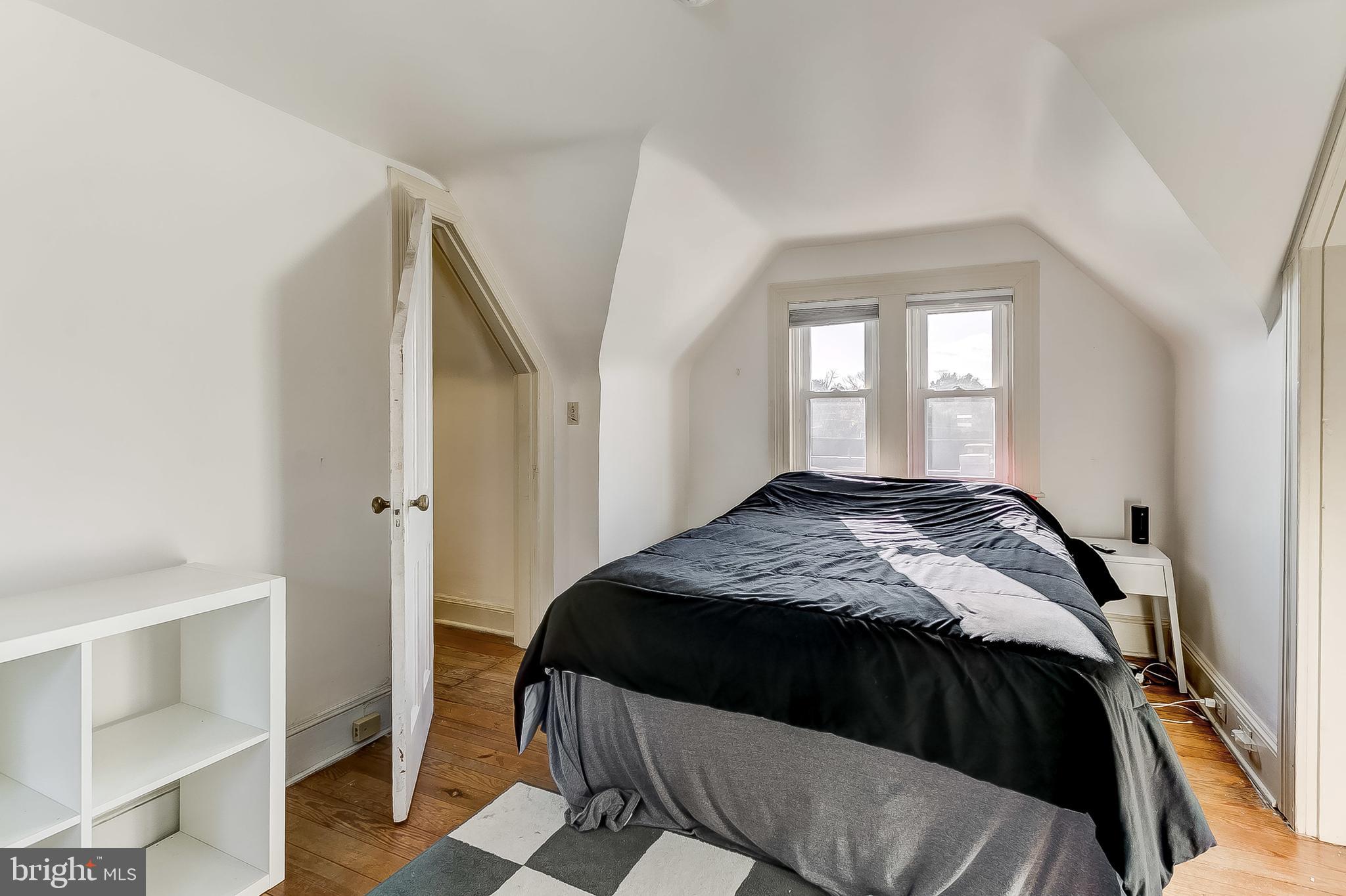 ROLAND PARK - Residential