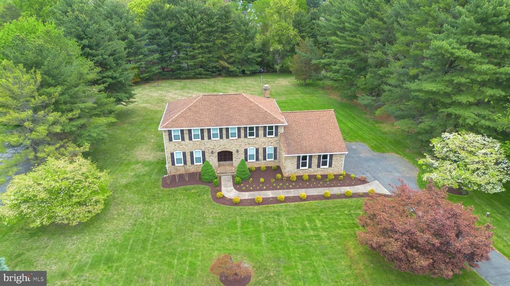 Photo of 20809 Merle Drive, GAITHERSBURG, MD 20882 (MLS # MDMC2230994)