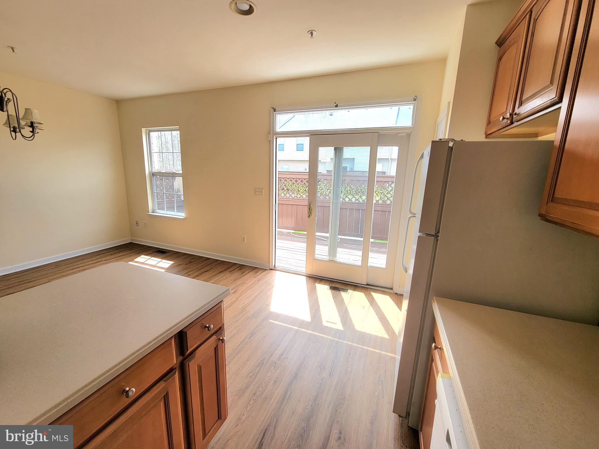 EATON SQUARE - Residential Lease