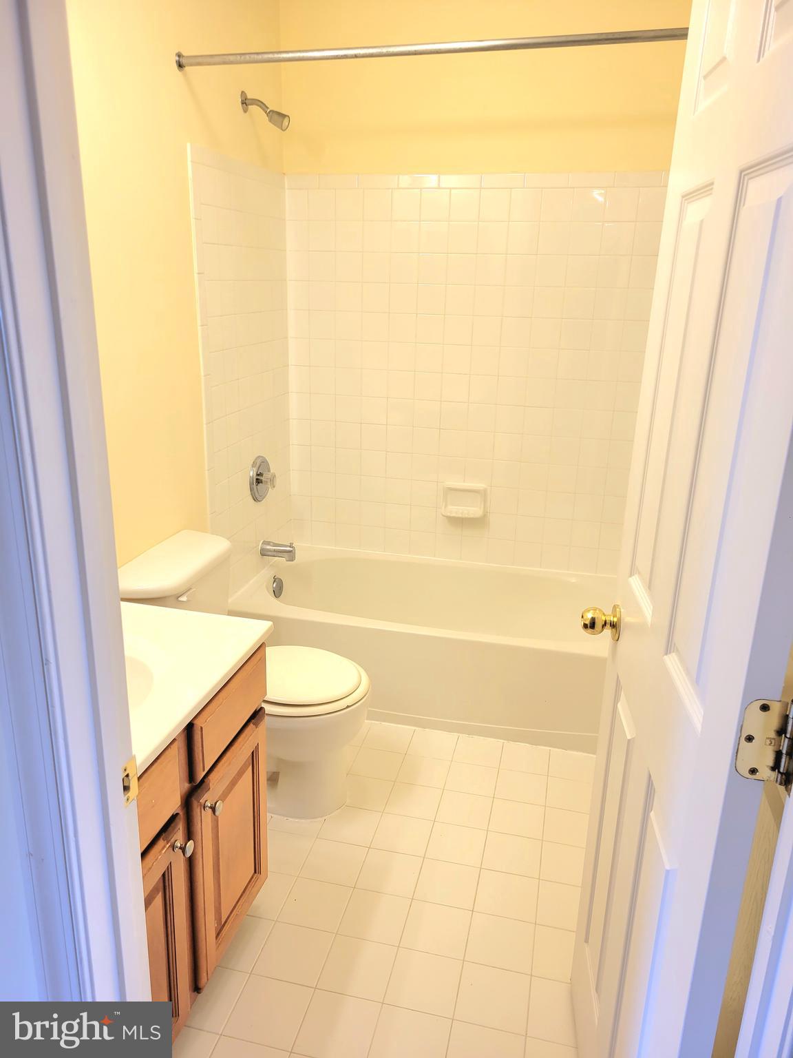 EATON SQUARE - Residential Lease