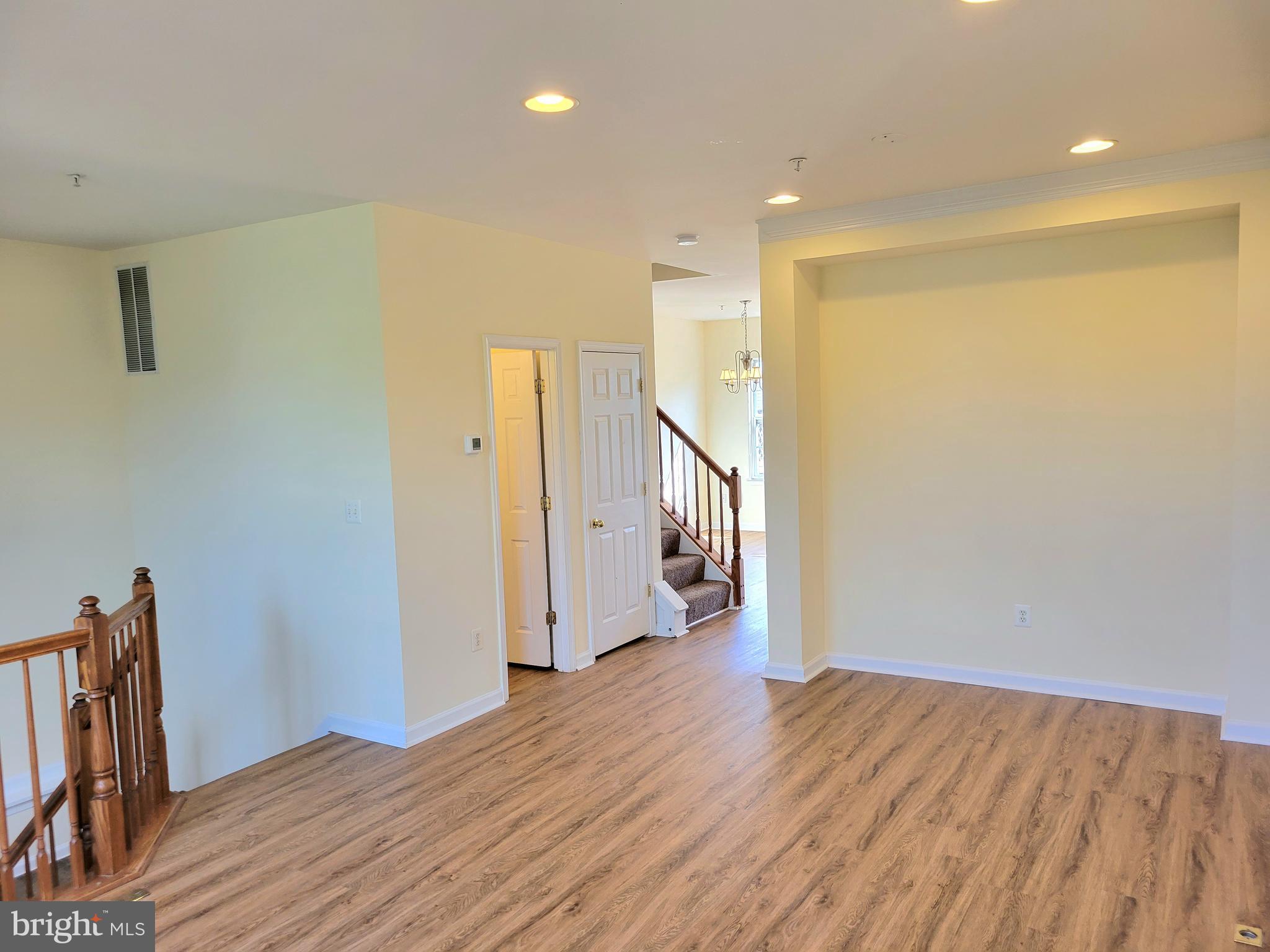 EATON SQUARE - Residential Lease