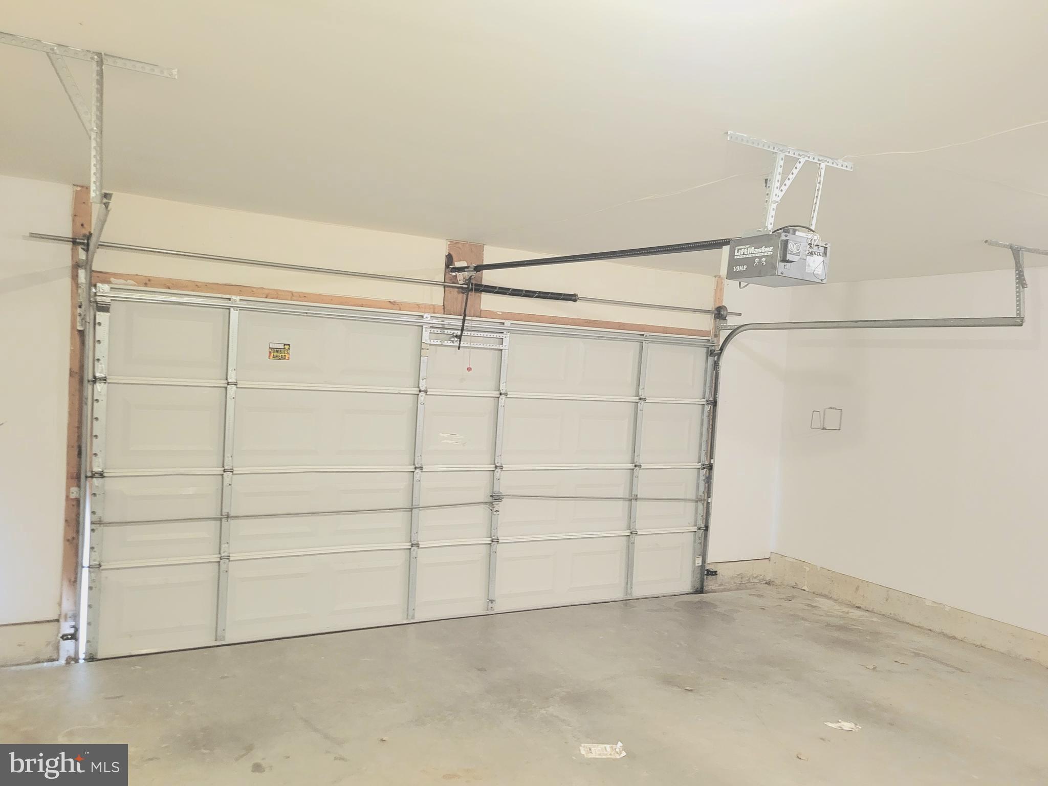 EATON SQUARE - Residential Lease