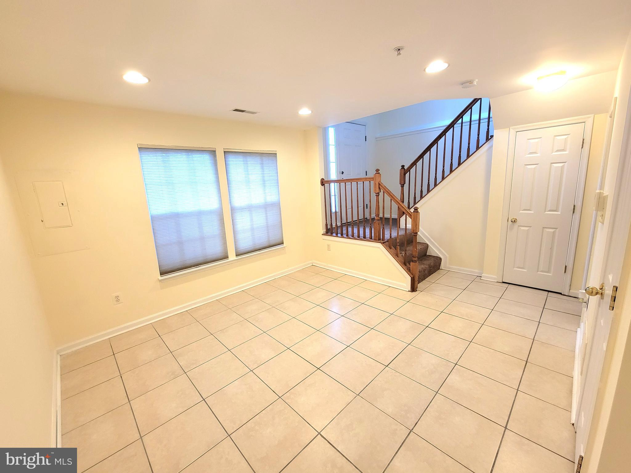 EATON SQUARE - Residential Lease