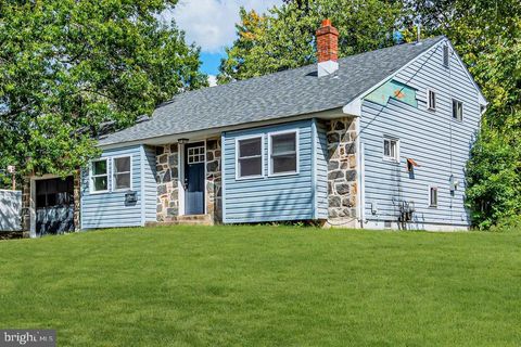 211 CHATHAM DRIVE LINDENWOLD NJ 08021