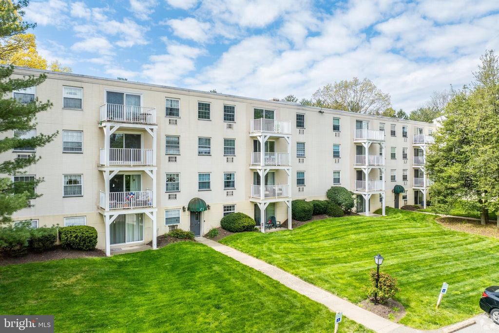 Photo of 250 Ridge Pike #CONDO 349, LAFAYETTE HILL, PA 19444 (MLS # PAMC2167330)