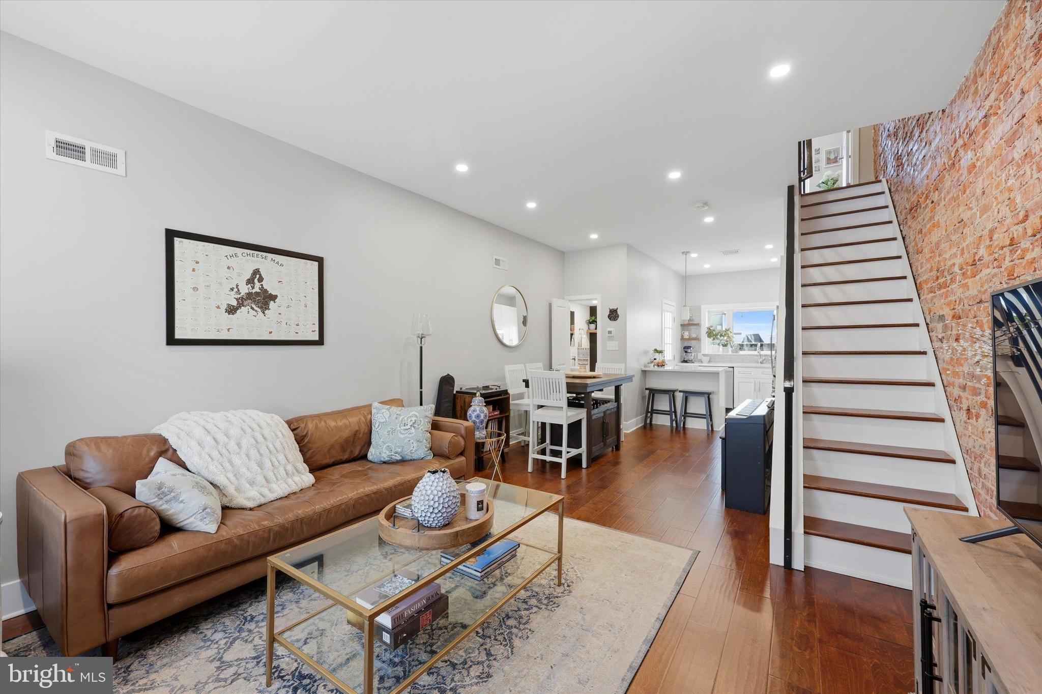 LOWER MOYAMENSING - Residential
