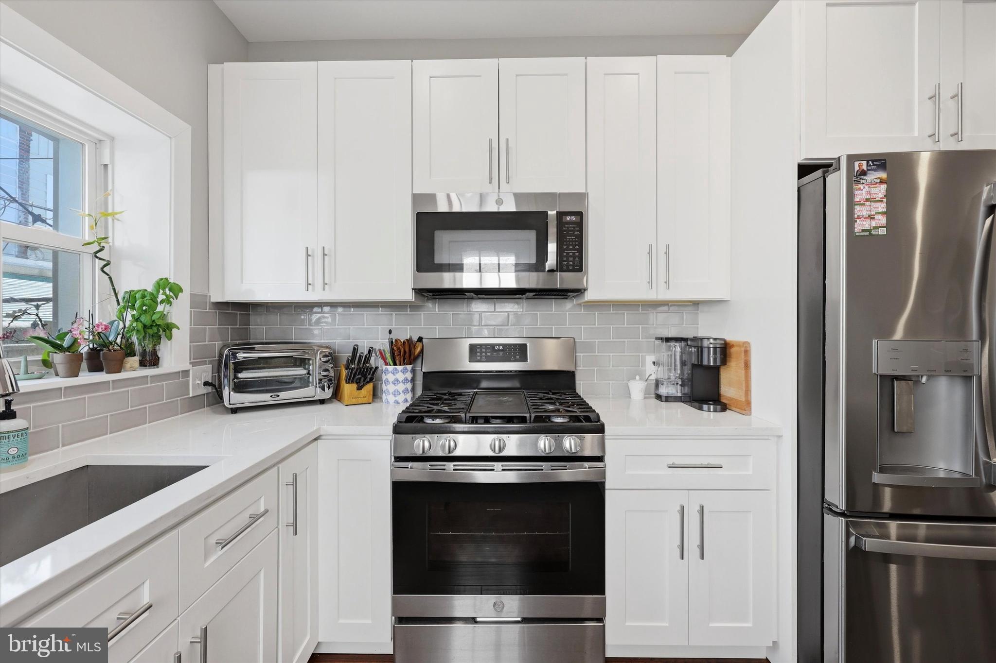 LOWER MOYAMENSING - Residential