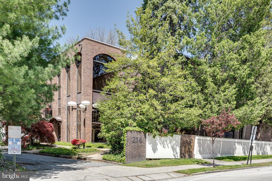 Welcome to 214 North Jackson Street!  This 10,355 square foot office is located between Route 476, Route 1, and East Baltimore Pike.  Accessibility for the employees of this owner-user office building is second-to-none in the Philadelphia suburbs.  With 22 parking spaces and ample street parking, this property is in an area primed for any business to have a flagship office location. Surrounded by amenities, numerous restaurants, and hotels, this office has plenty of appeal to employees for recruiting purposes.The second floor boasts a newly renovated interior suite with private large cubices.  214 North Jackson Street is located steps away from State Street, the main strip in Media.