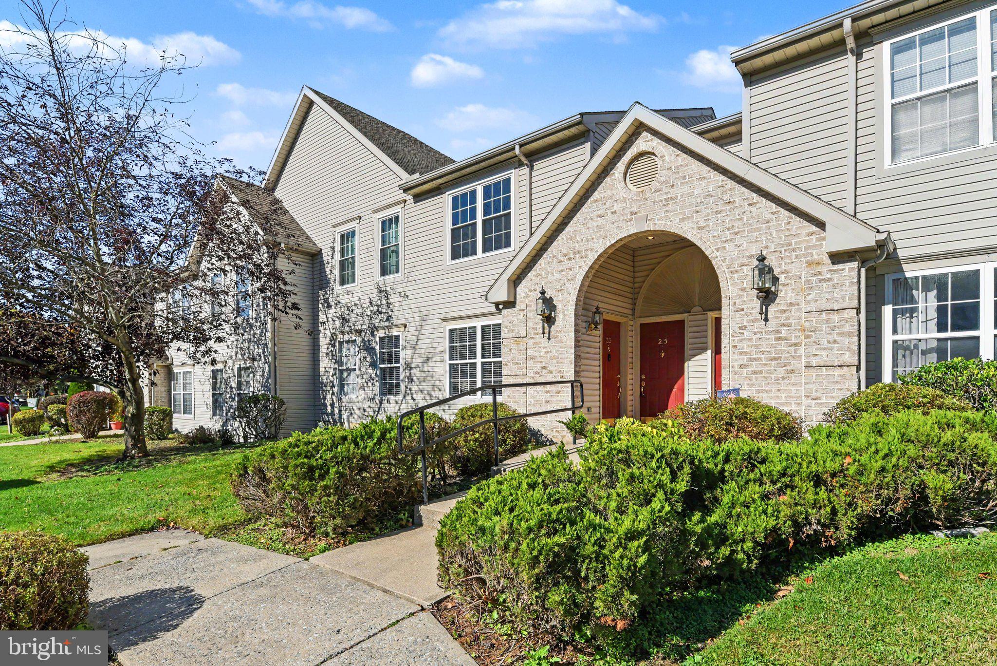 215 FOREST OAK LANE