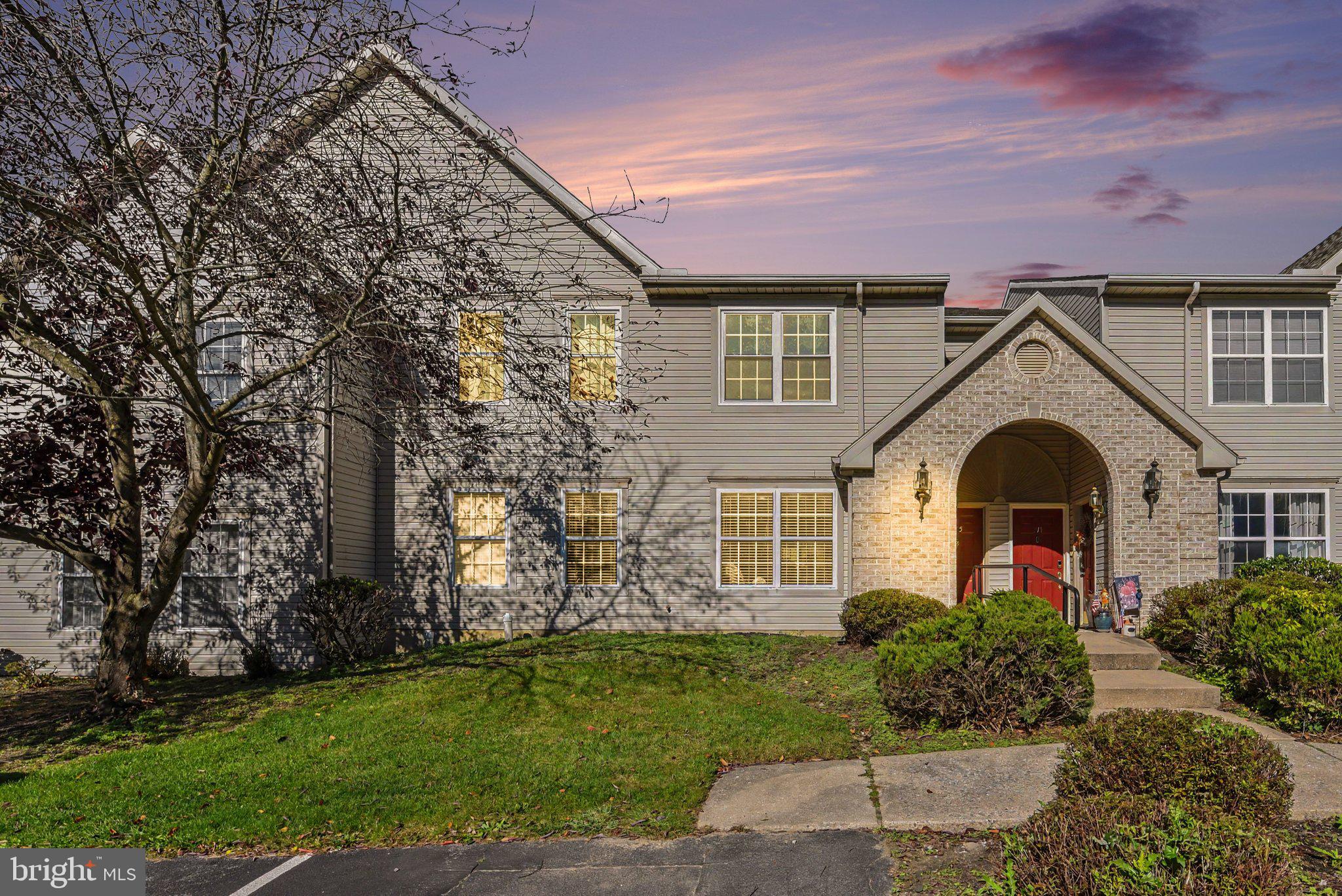 215 FOREST OAK LANE