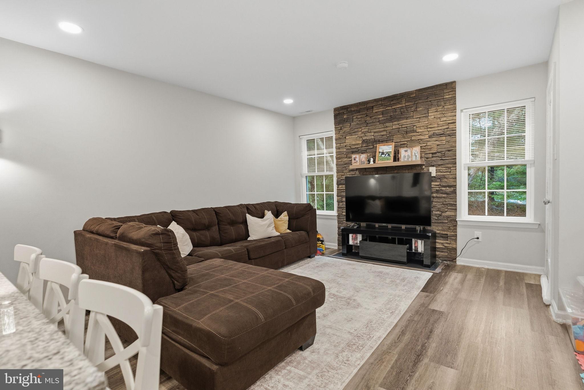 CROWN POINTE - Residential