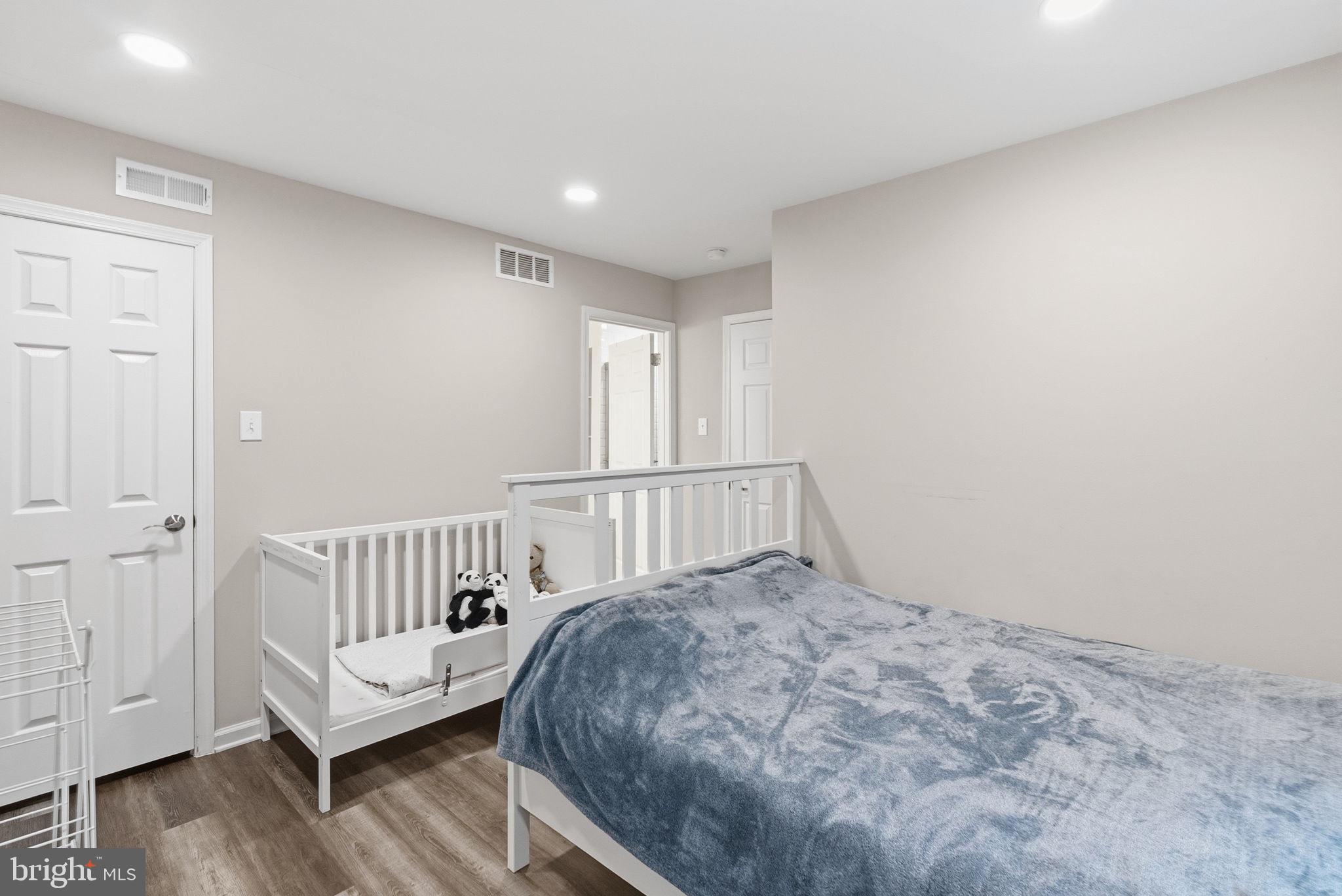 CROWN POINTE - Residential