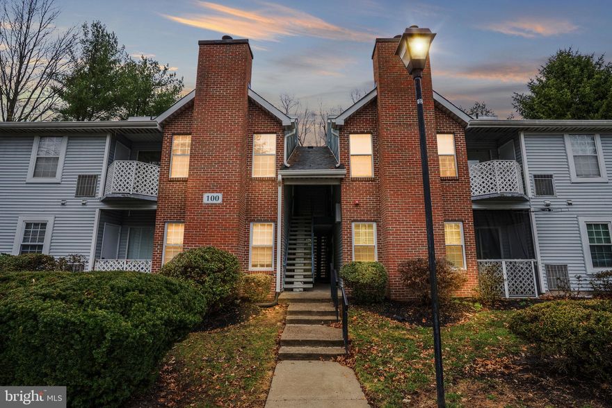 Welcome to this beautiful second-floor condo in the desirable Crown Pointe community in Newtown. This home offers 2 bedrooms and 2 full bathrooms with a comfortable layout and plenty of natural light.
The unit features an updated kitchen, updated bathrooms, new vinyl flooring, and newer appliances, making it move-in ready. Enjoy your private balcony, perfect for relaxing.
Residents of Crown Pointe enjoy great amenities including a pool, tennis courts, basketball courts, playground, and clubhouse.
Conveniently located close to Newtown Borough, shopping, restaurants, and major highways, with easy access to Philadelphia, Princeton, and New York. Located in the award-winning Council Rock School District.