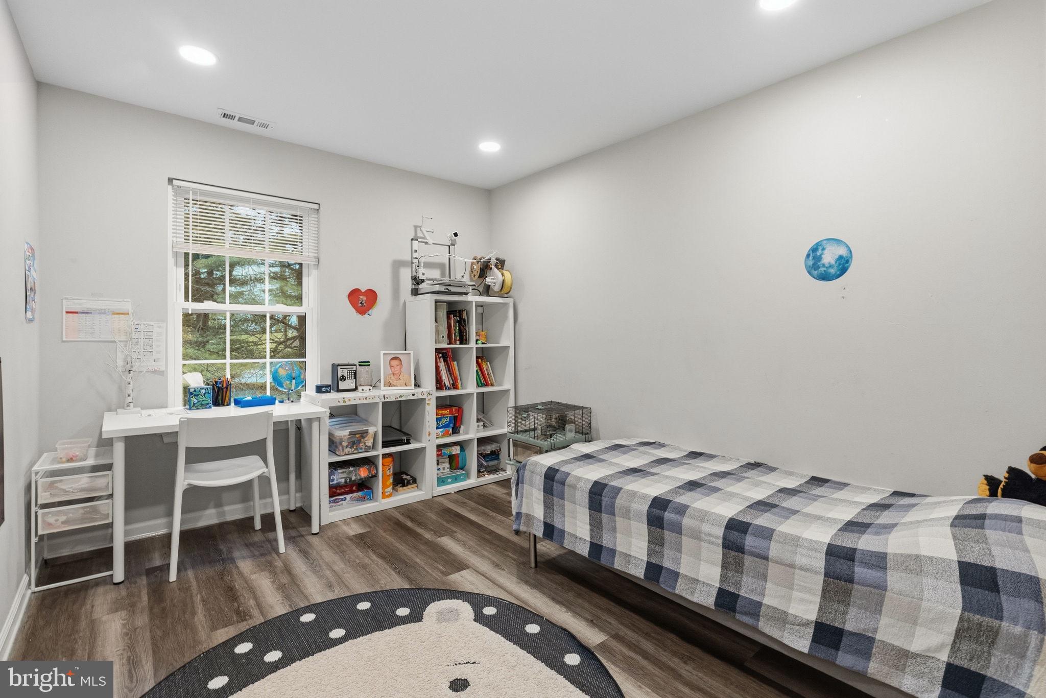 CROWN POINTE - Residential