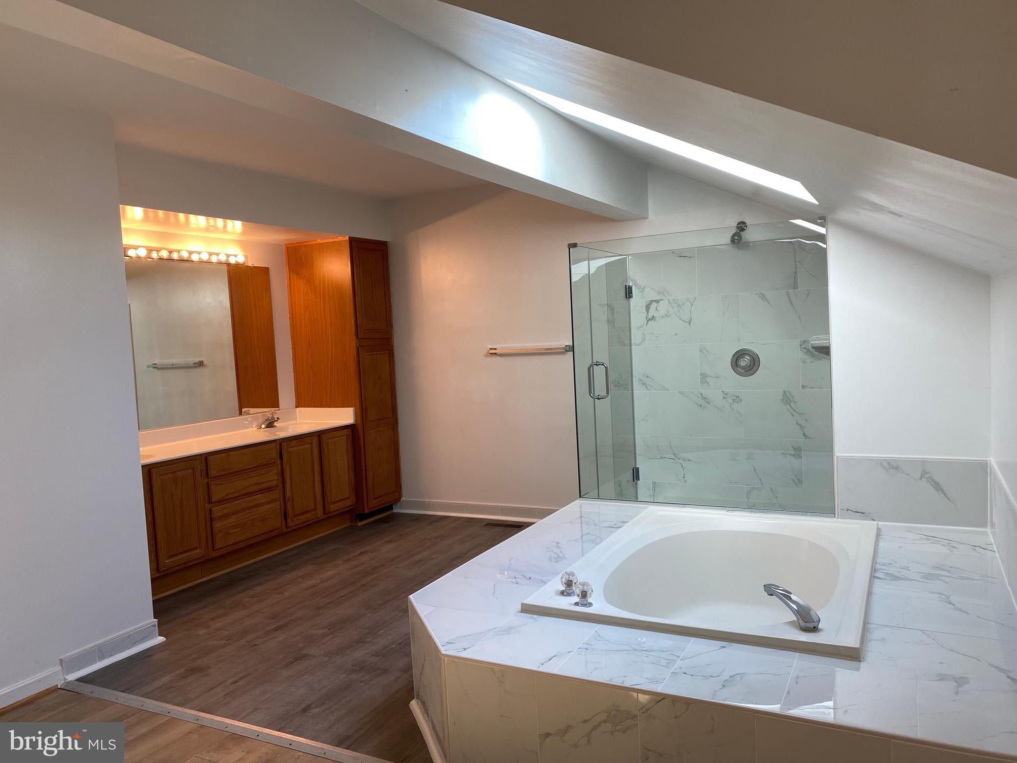 NOTTINGHAM WOODS - Residential Lease