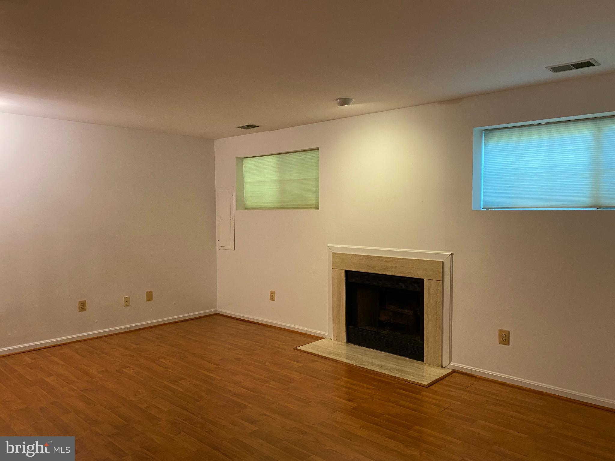 NOTTINGHAM WOODS - Residential Lease