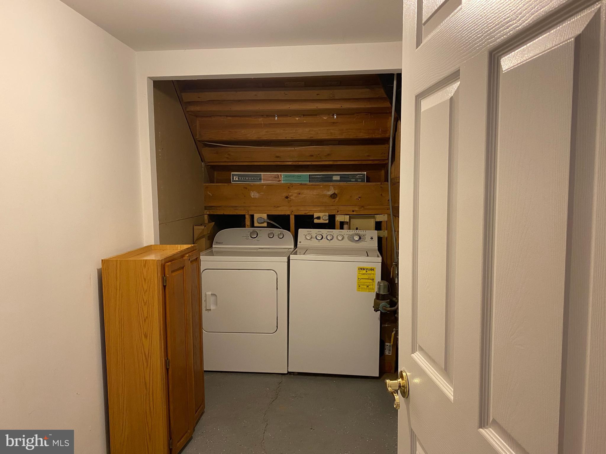 NOTTINGHAM WOODS - Residential Lease