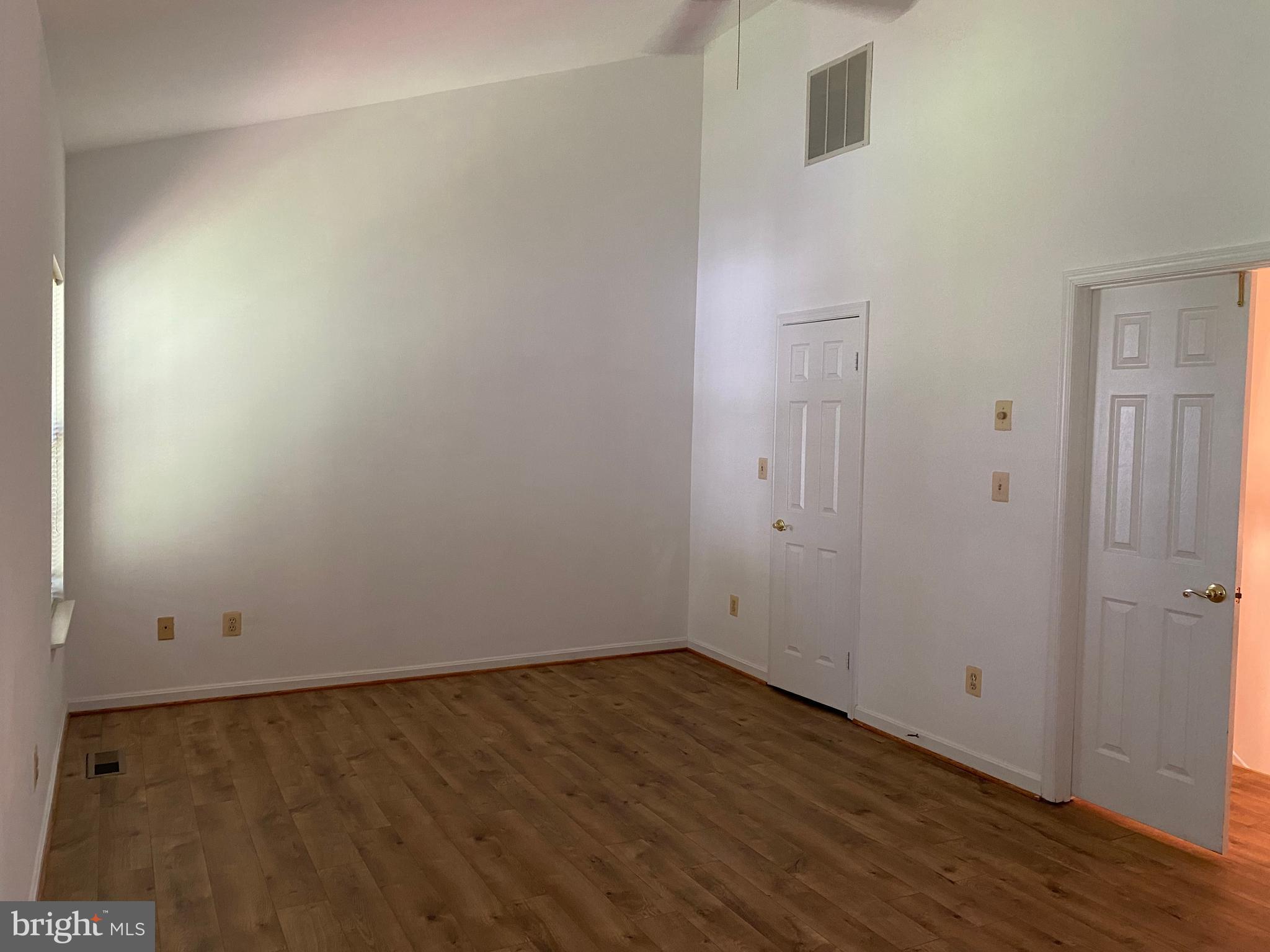 NOTTINGHAM WOODS - Residential Lease