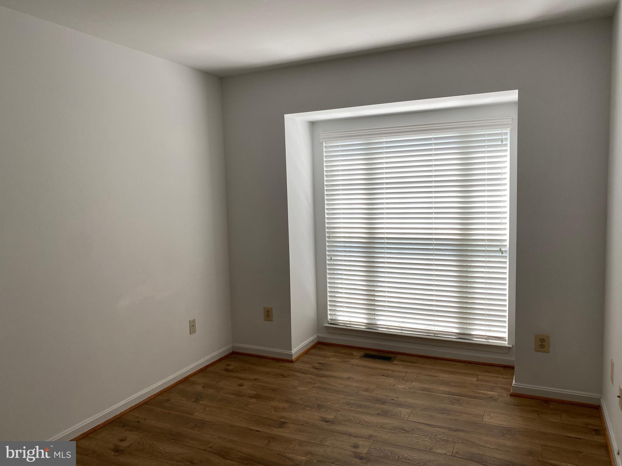 NOTTINGHAM WOODS - Residential Lease