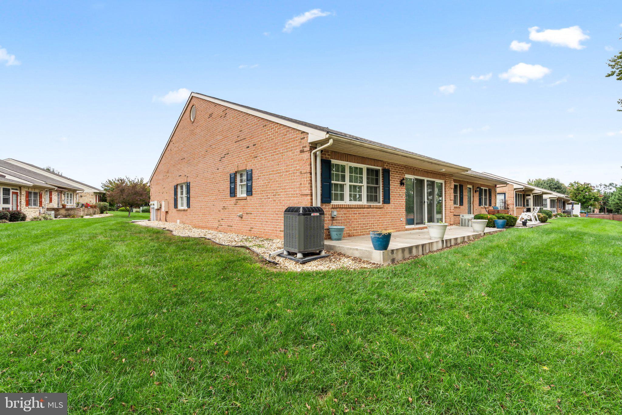 185 SUNBROOK LANE 200
