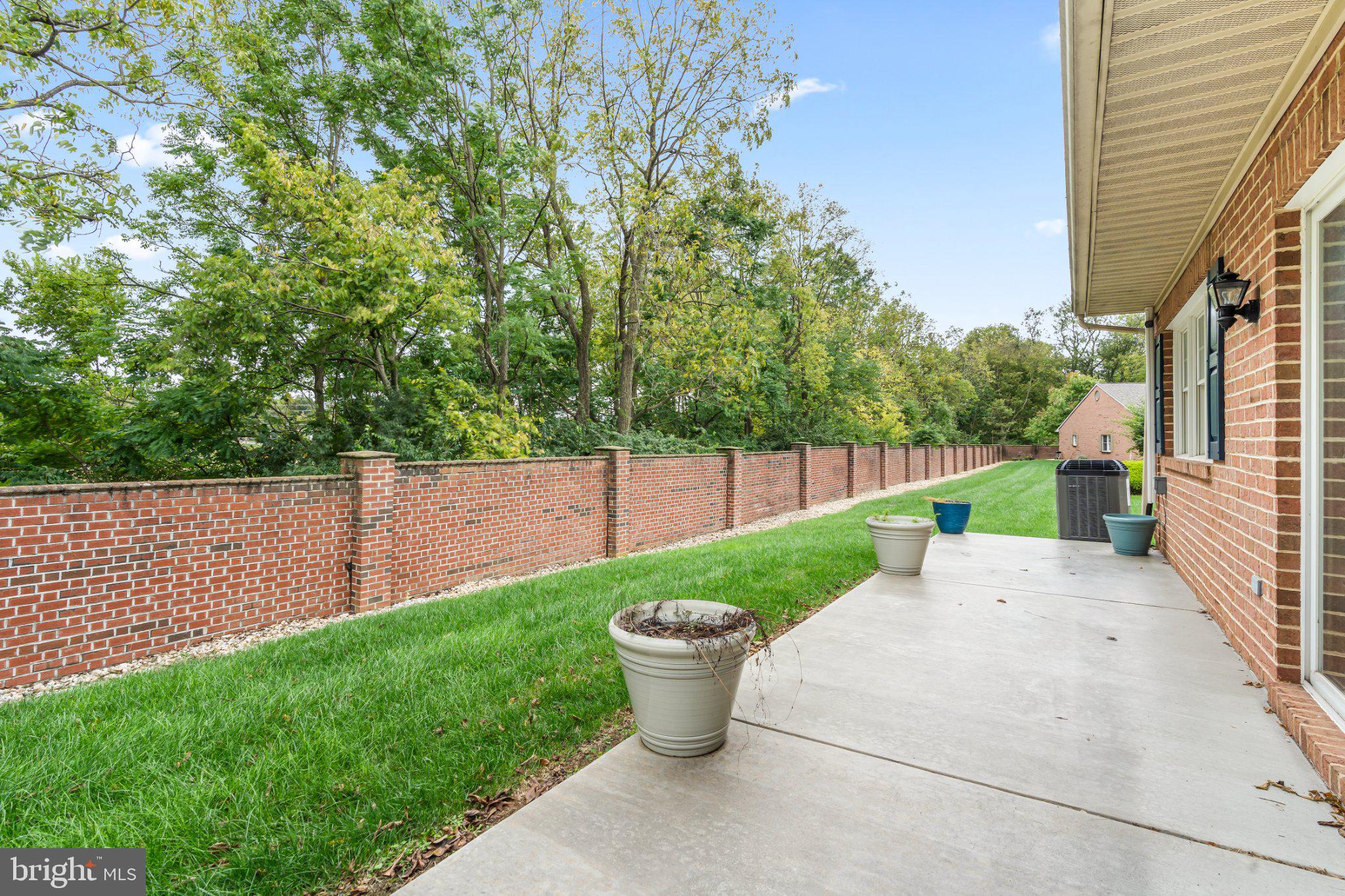 185 SUNBROOK LANE 200