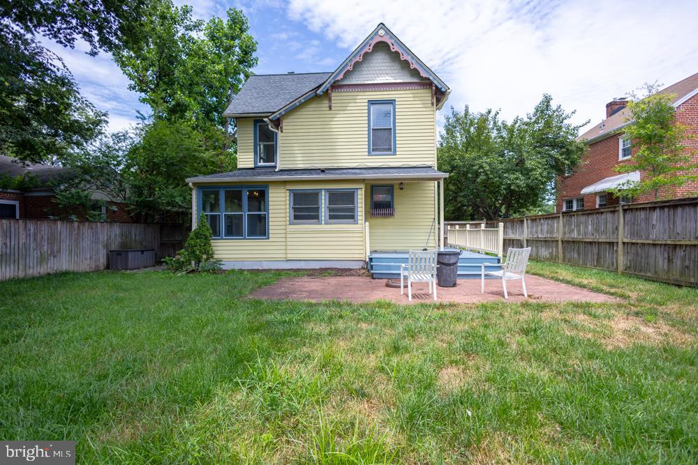 5713 SEMINOLE STREET