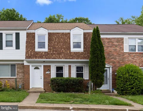1239 Thomas Jefferson Place, Fredericksburg, VA MLS: VAST2038688