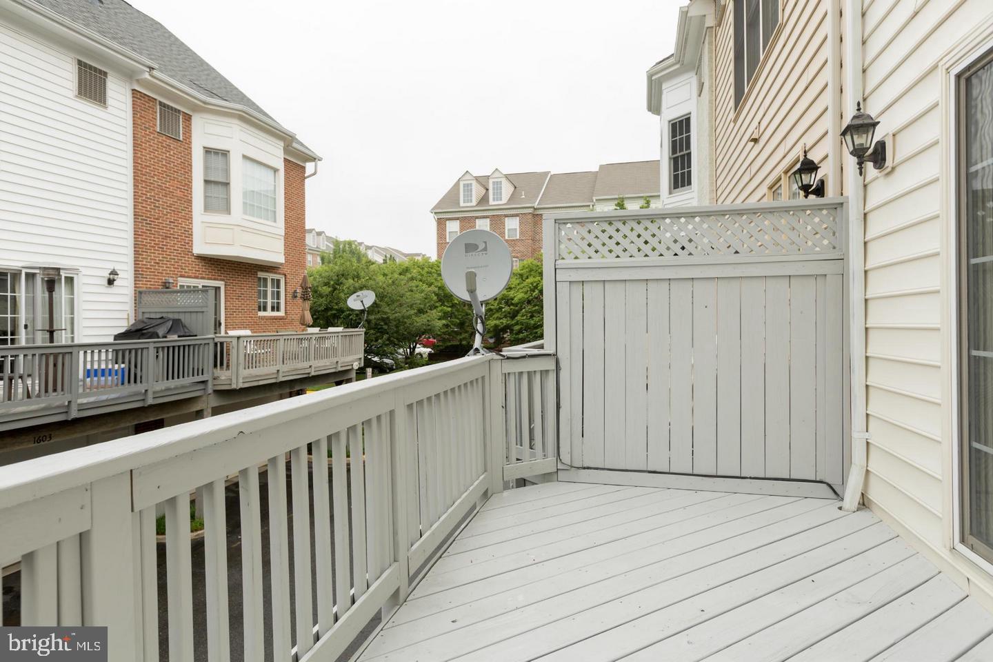 TYSONS VILLAGE - Residential Lease