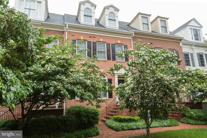 Prime, Upscale Gated Community in Tysons – Unbeatable Location & Top School District.
Beautiful and spacious 3-bedroom, 3.5-bath luxury townhouse with a 2-car garage in the highly sought-after gated community of Westwood Village. Ideally located just minutes from the Silver Line Metro, Tysons Corner shopping, and major commuter routes including I-495, Route 66, and the Dulles Toll Road.
This elegant home features a bright and open floor plan with large Palladian windows, a modern eat-in kitchen with granite countertops and updated appliances, and ample storage throughout. Enjoy access to community amenities including a clubhouse, pool, and fitness center. No pets and no smoking.
$45 application fee per applicant.