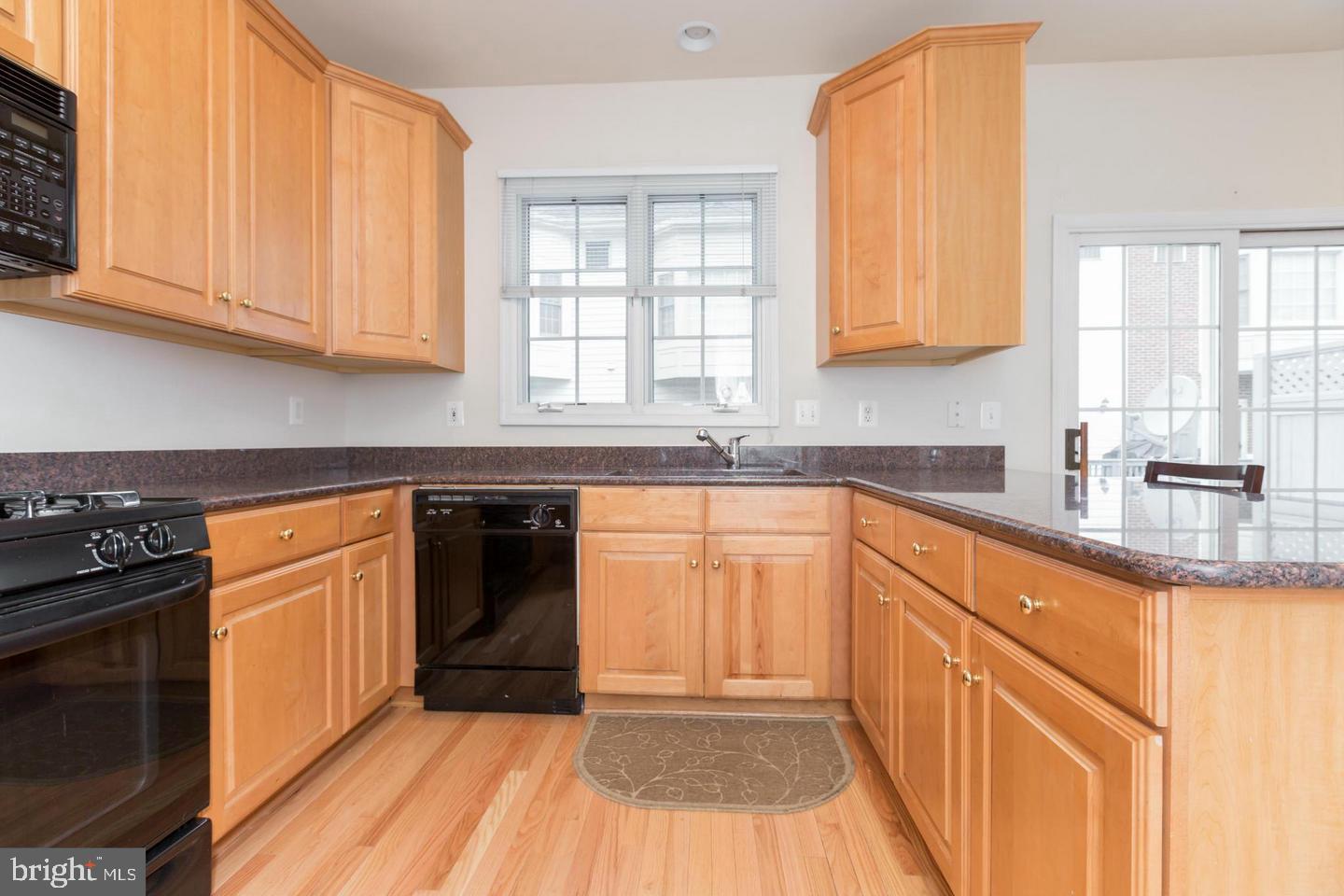 TYSONS VILLAGE - Residential Lease