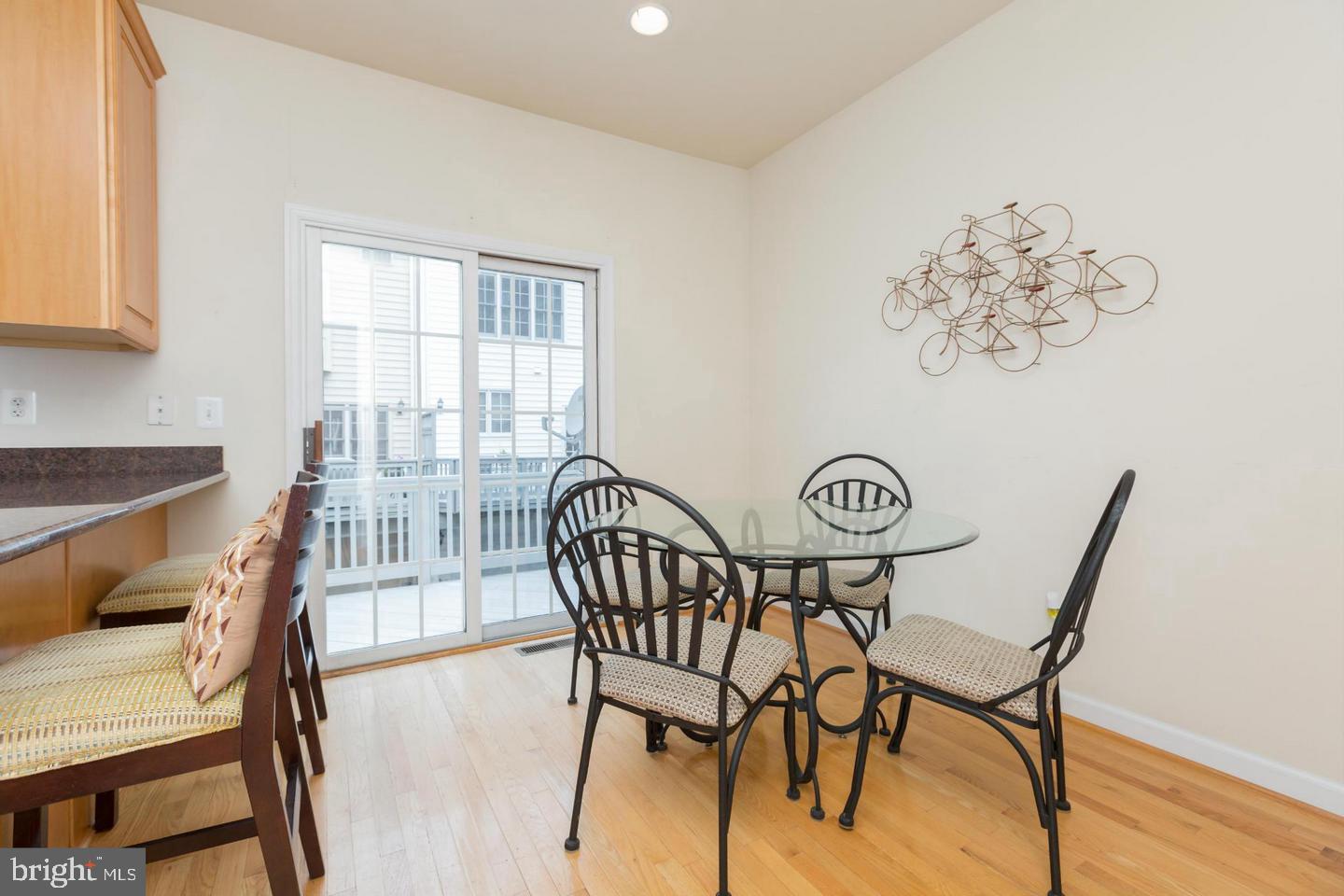 TYSONS VILLAGE - Residential Lease