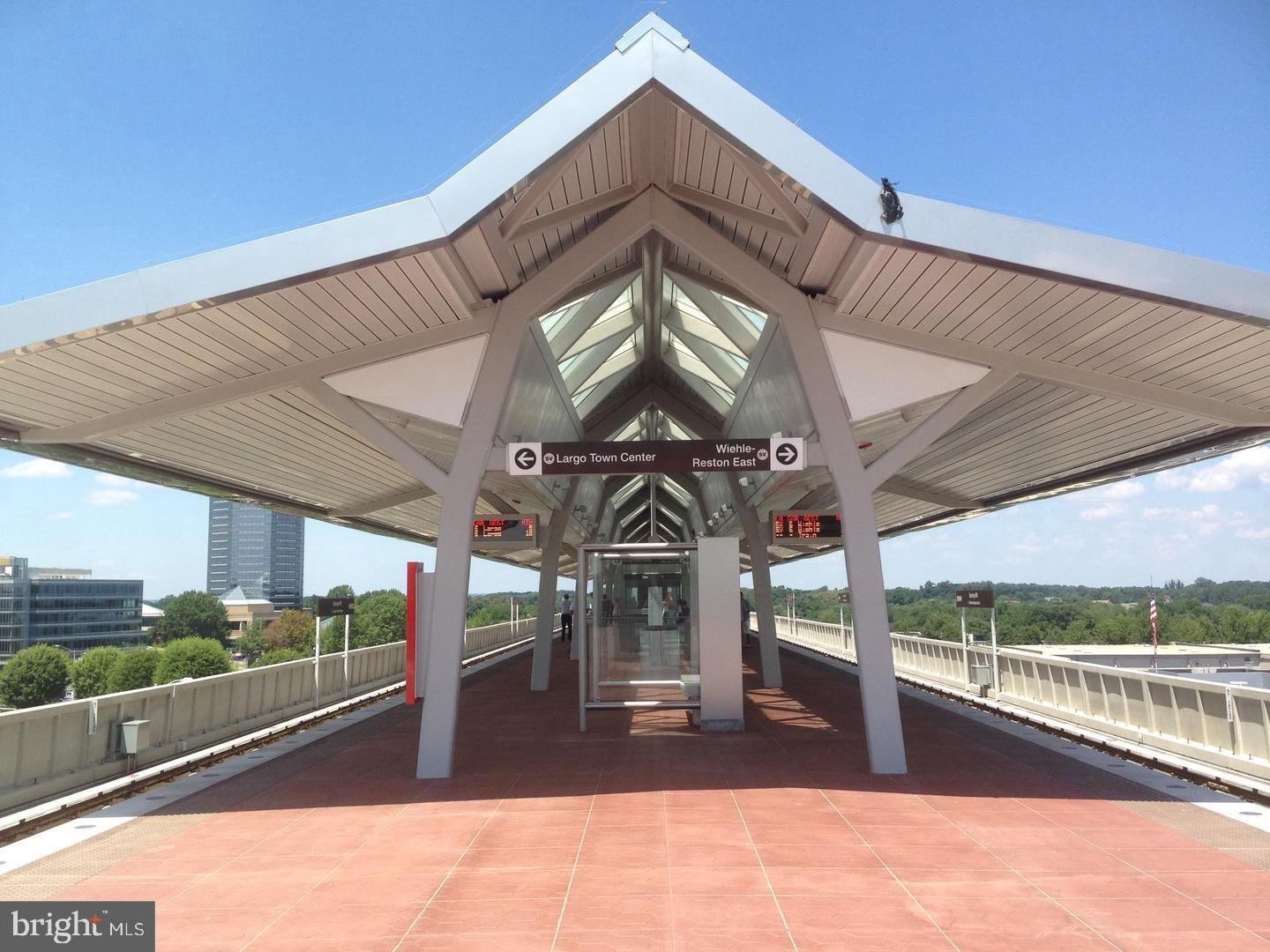 TYSONS VILLAGE - Residential Lease