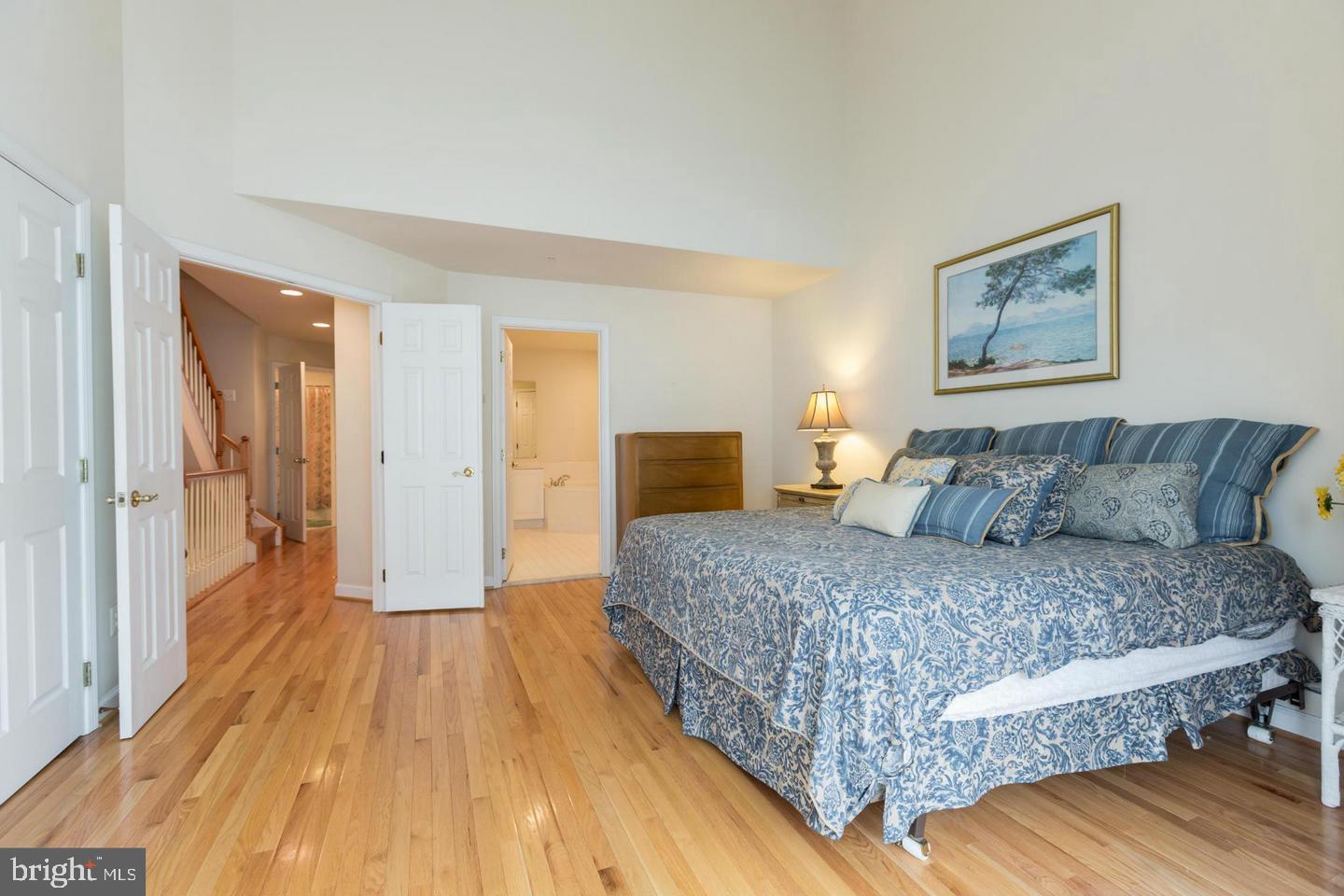 TYSONS VILLAGE - Residential Lease