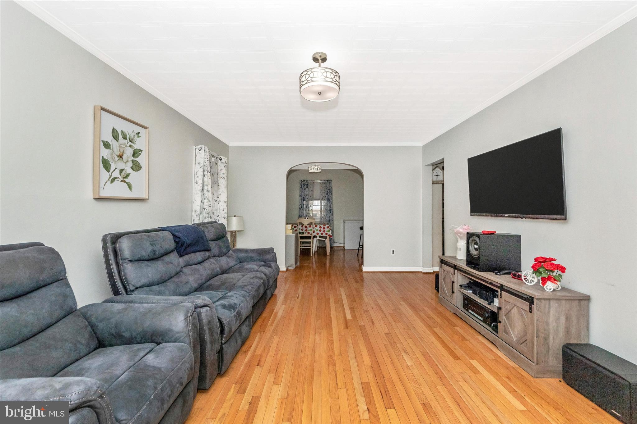 3924 NICHOLSON STREET