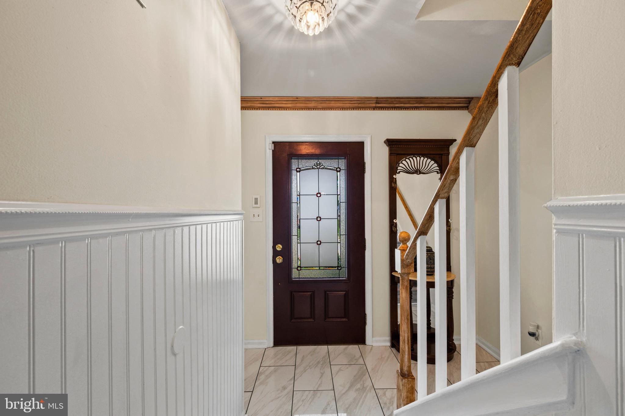 3121 PINEVIEW DRIVE
