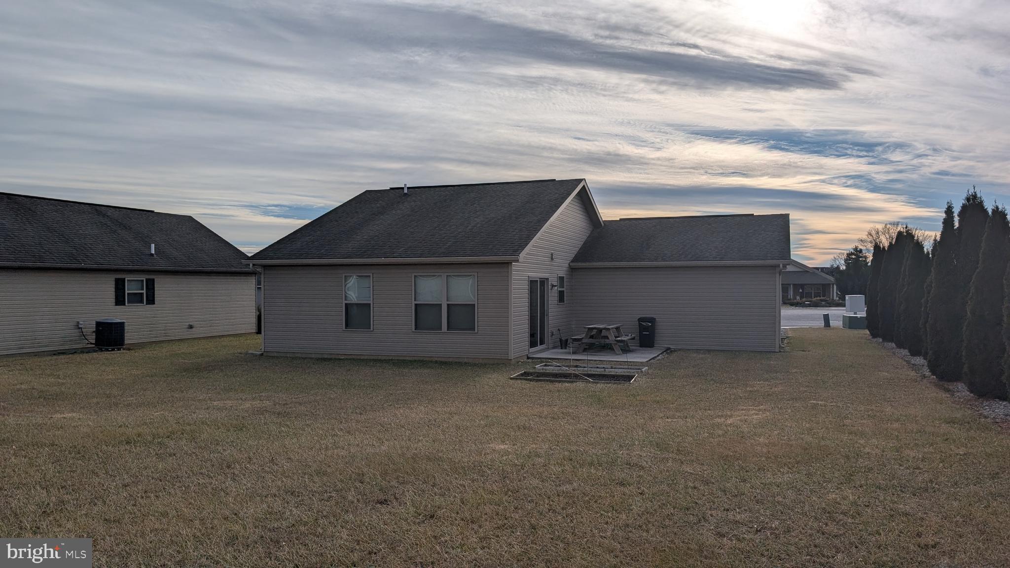 ENCLAVE - Residential Lease