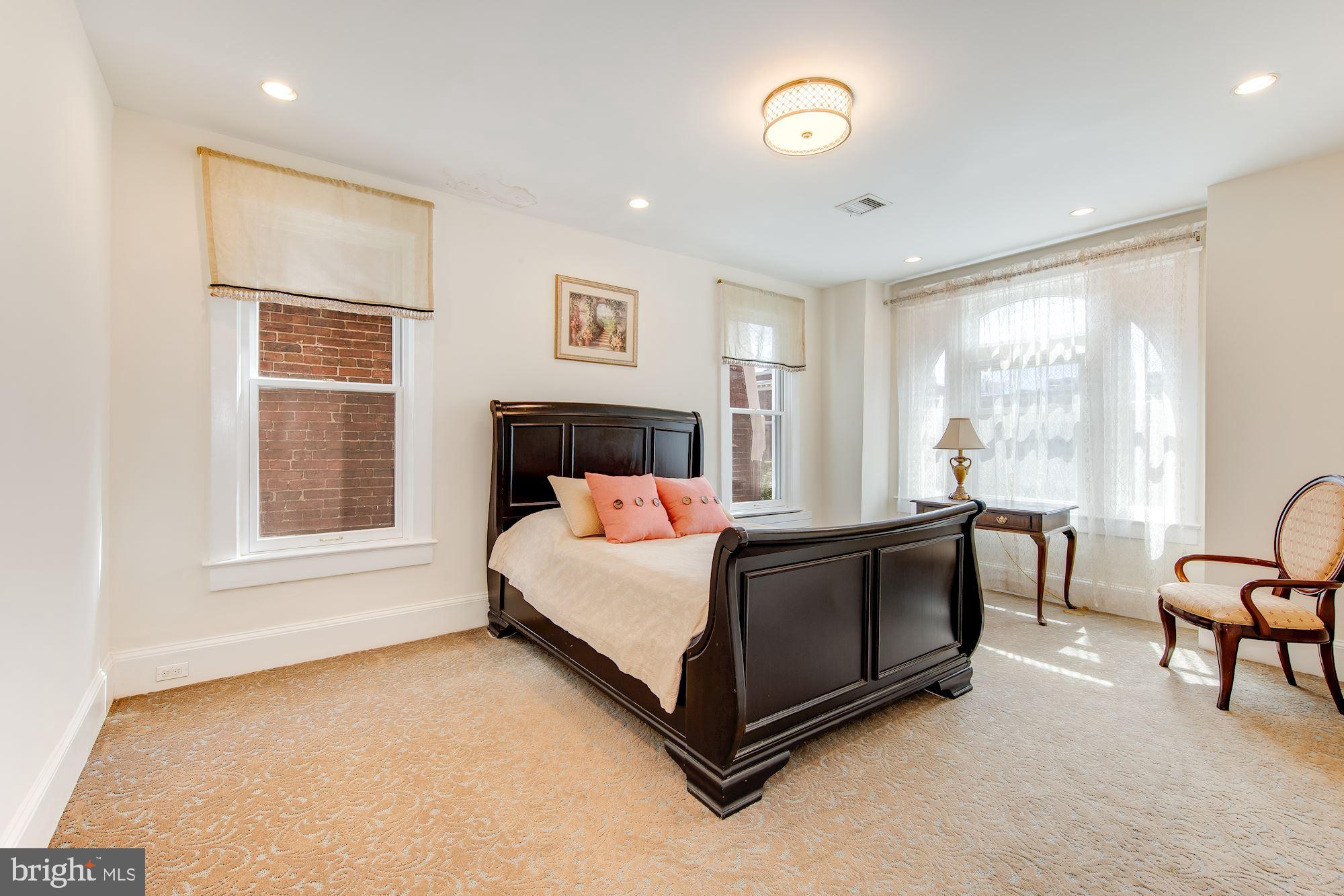 DUPONT CIRCLE - Residential