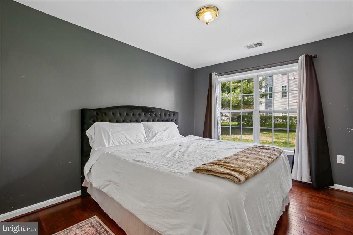 FAIRFAX - Residential